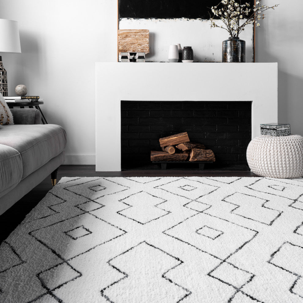 Nuloom Hand Tufted Beaulah Shag Contemporary Area Rug, White 5'x8'