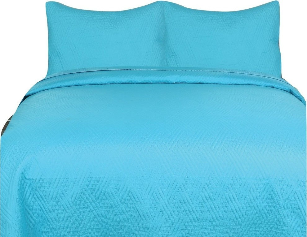 Dreamweaver 3-Piece Sold Quilt Set, Sky Blue, Queen