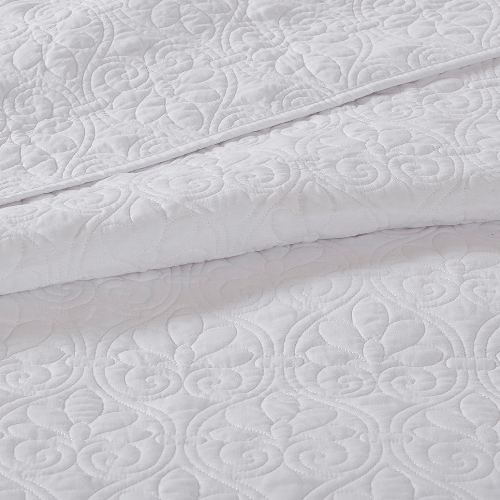 Madison Park Quebec Reversible Bedspread Set, White