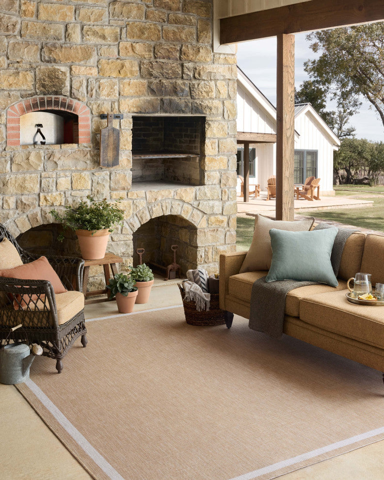 Loloi Easton Wheat / Ivory 4'-0" x 6'-0" Accent Rug