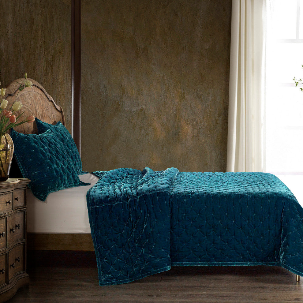 3-Piece HiEnd Accents Stella Faux Silk Velvet Quilt Set, Teal, King