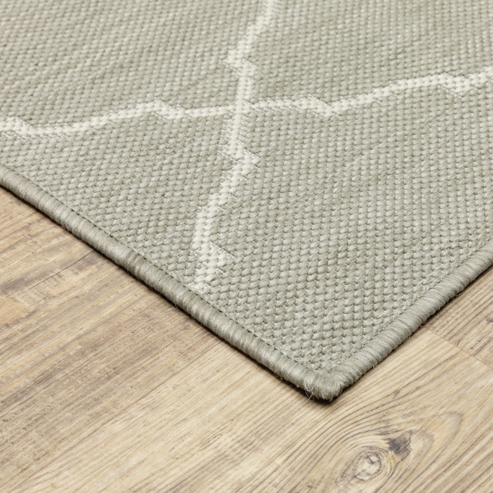 Parlan Lattice Indoor-Outdoor Area Rug, Gray, 9'10"x12'10"