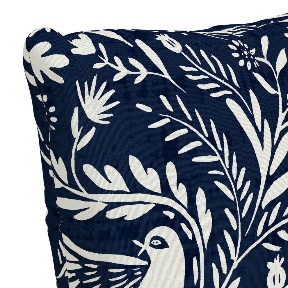 18" Outdoor Pillow Polyester Insert, Suki Chinois Navy