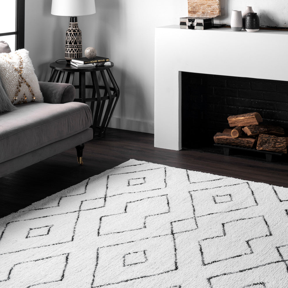 Nuloom Hand Tufted Beaulah Shag Contemporary Area Rug, White 5'x8'
