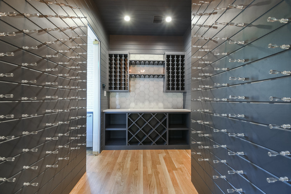 Vino Pins 1 Wall Mounted Wine Rack Peg, Clear Acrylic, Wood Mounting