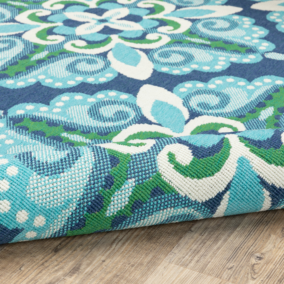 Madelina Medallion Blue and Green Indoor or Outdoor Area Rug, 7'10"x10'10"