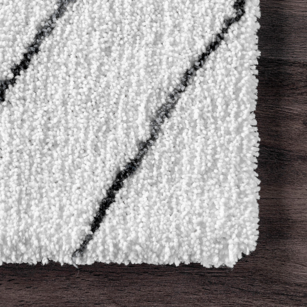 Nuloom Hand Tufted Beaulah Shag Contemporary Area Rug, White 5'x8'