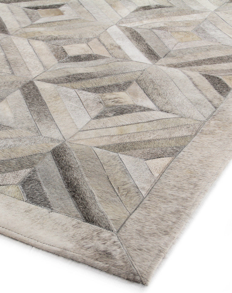 Natural Hide Cowhide Silver Area Rug, 5'x8'