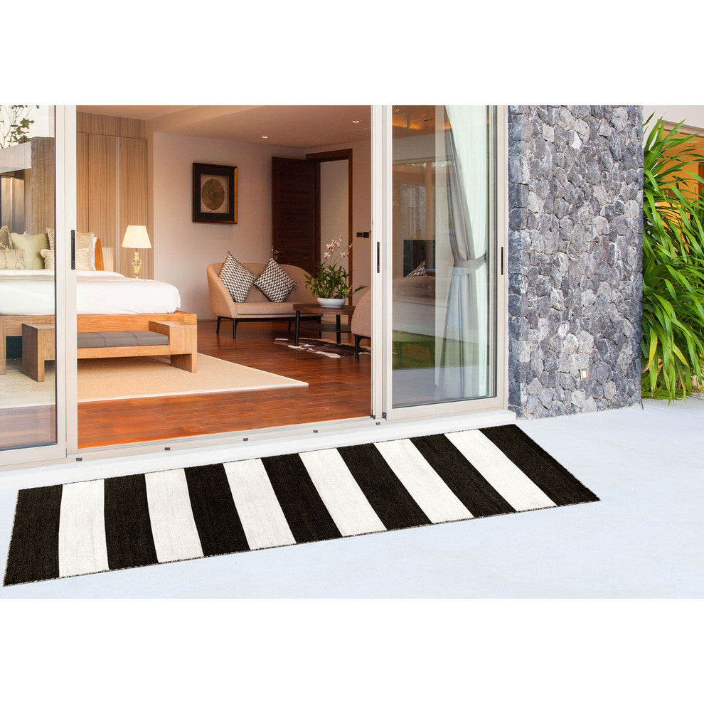 Sorrento Rugby Stripe Indoor/Outdoor Rug, Black, 2'x8' Runner