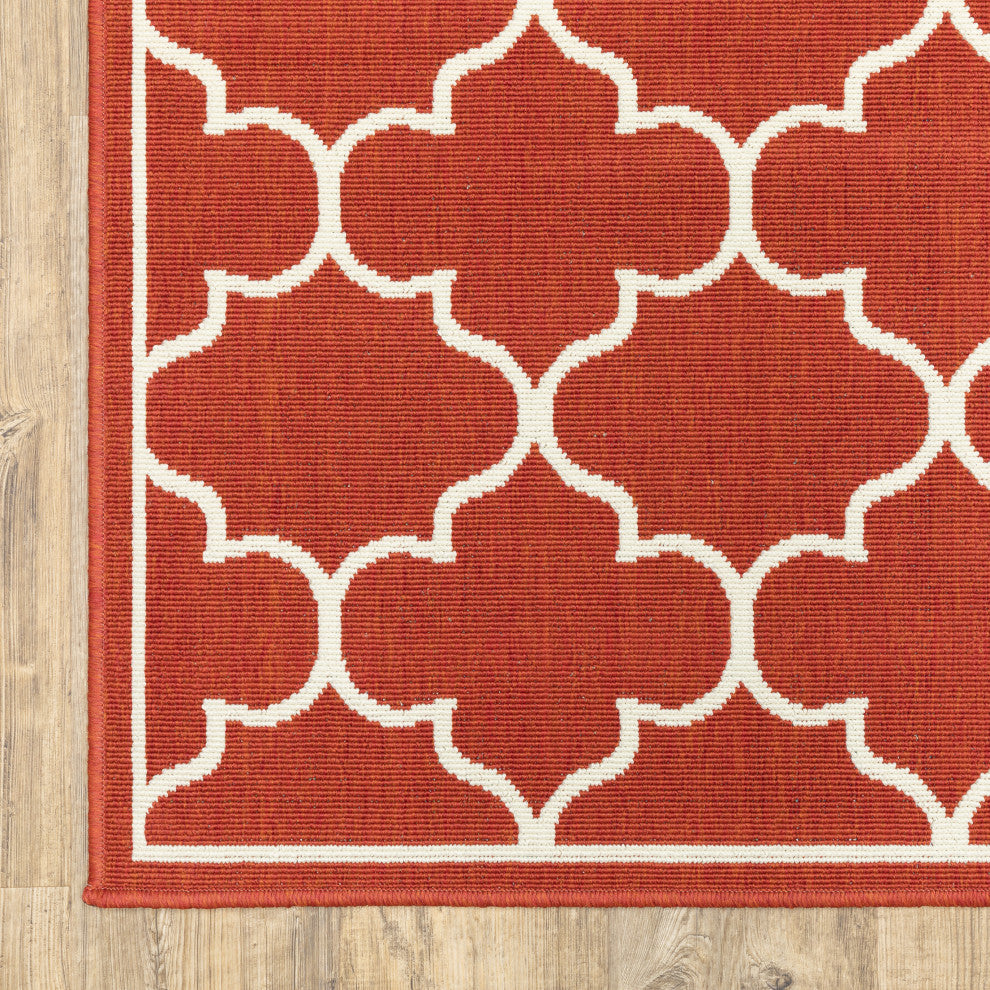 Madelina Lattice Red and Ivory Indoor or Outdoor Area Rug, 5'3"x7'6"