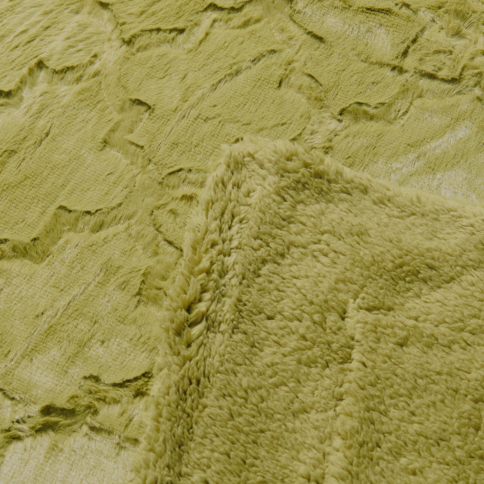 Ashley Jumbo Brushed Faux Fur & Matching Sherpa Borrego Backing Throw, Khaki, 60" X 80"