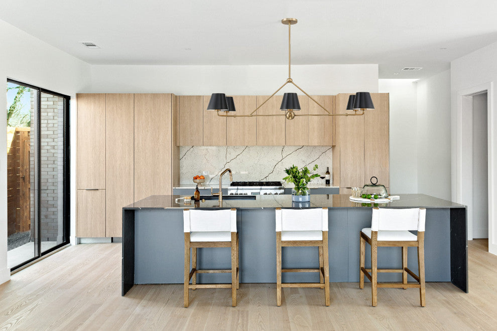 Xavier 6-Light Vibrant Gold Chandelier