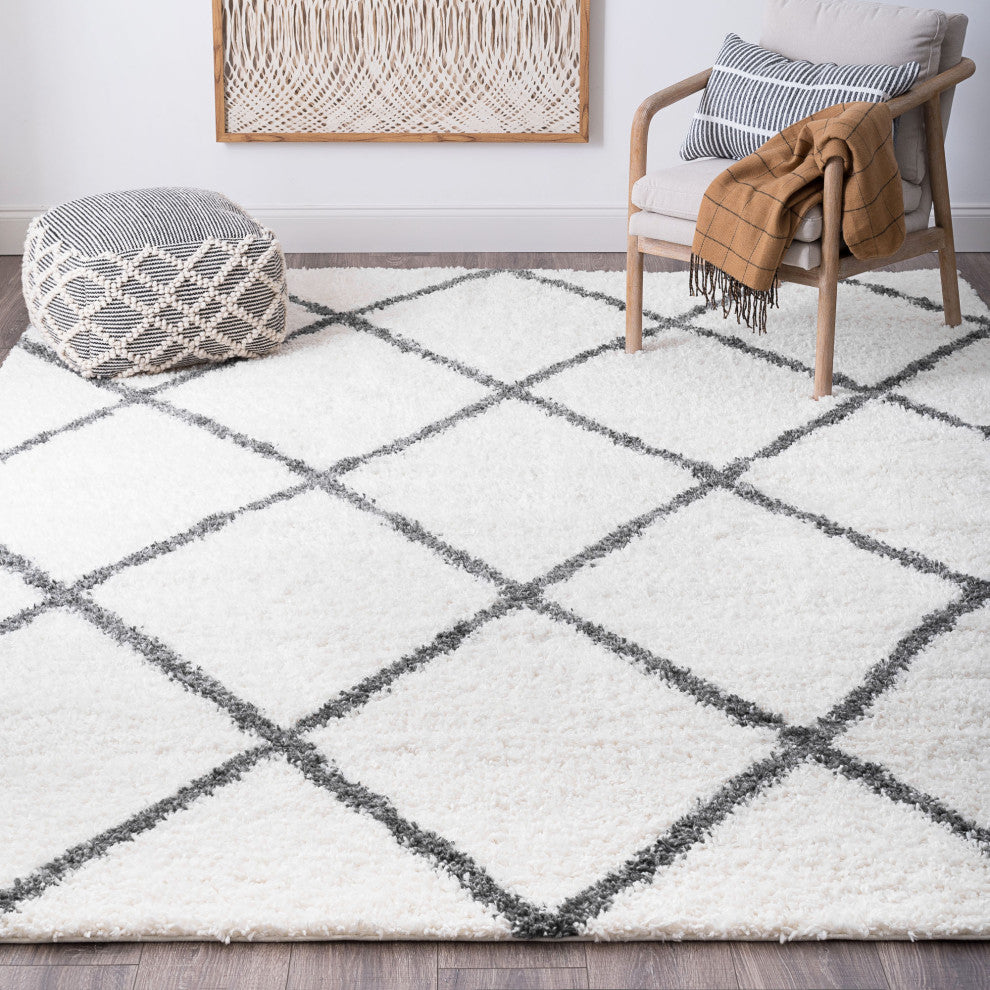 Derry Transitional Diamond Cream Rectangle Area Rug, 5'x7'