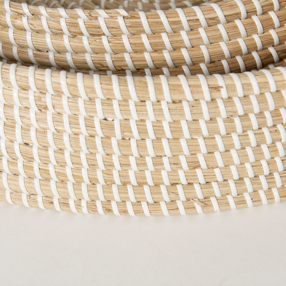 Kalama Set of 2 Large Round Seagrass Trays With Handles