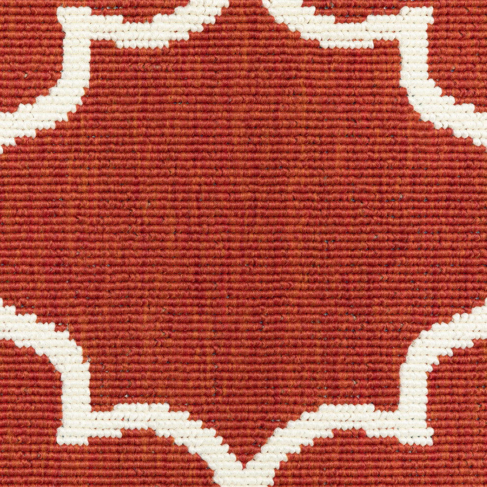 Madelina Lattice Red and Ivory Indoor or Outdoor Area Rug, 7'10" Round