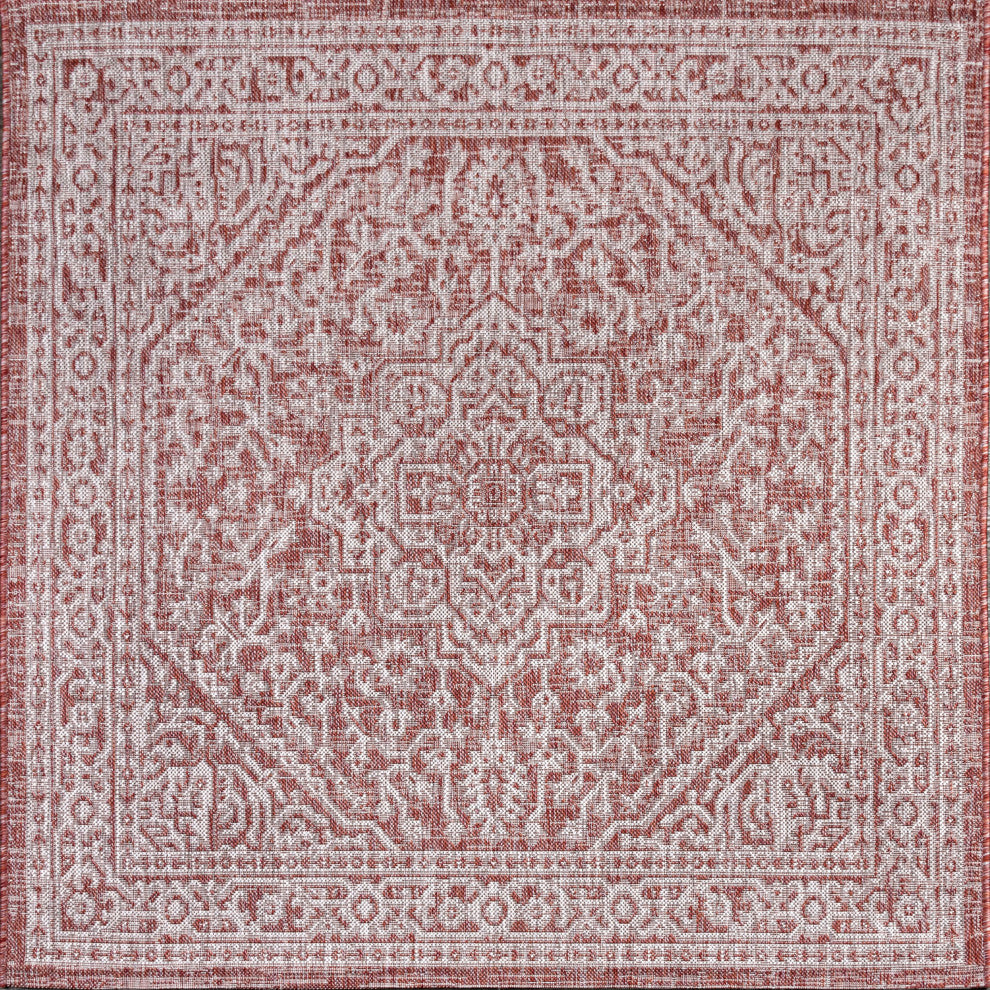 Sinjuri Medallion Textured Weave Indoor/Outdoor Area Rug