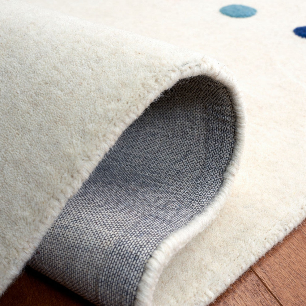 Safavieh Kids Collection, SFK101 Rug, Ivory, 3' Square