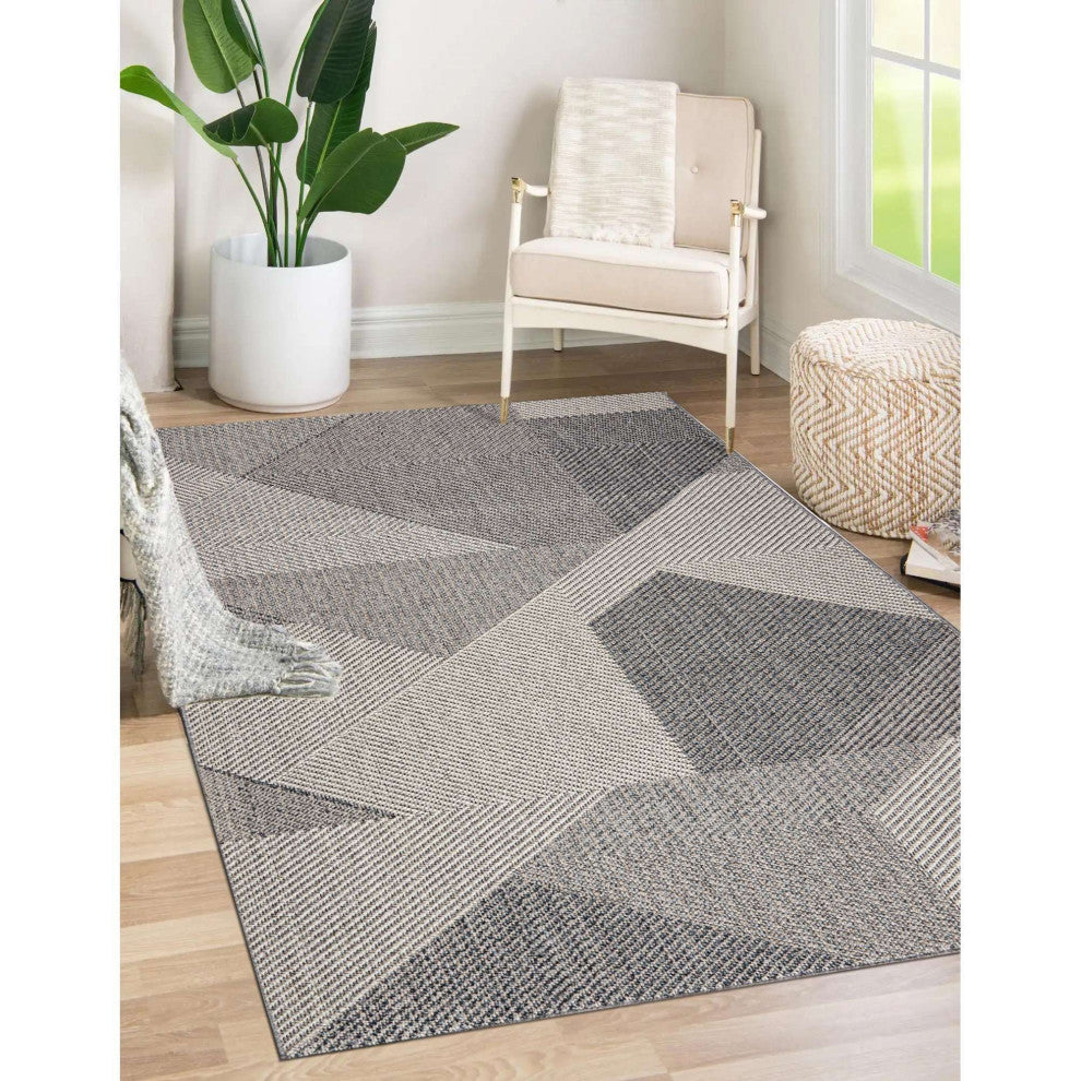 Resort Abstract Indoor/Outdoor Area Rug, Gray, 3'3"x5'