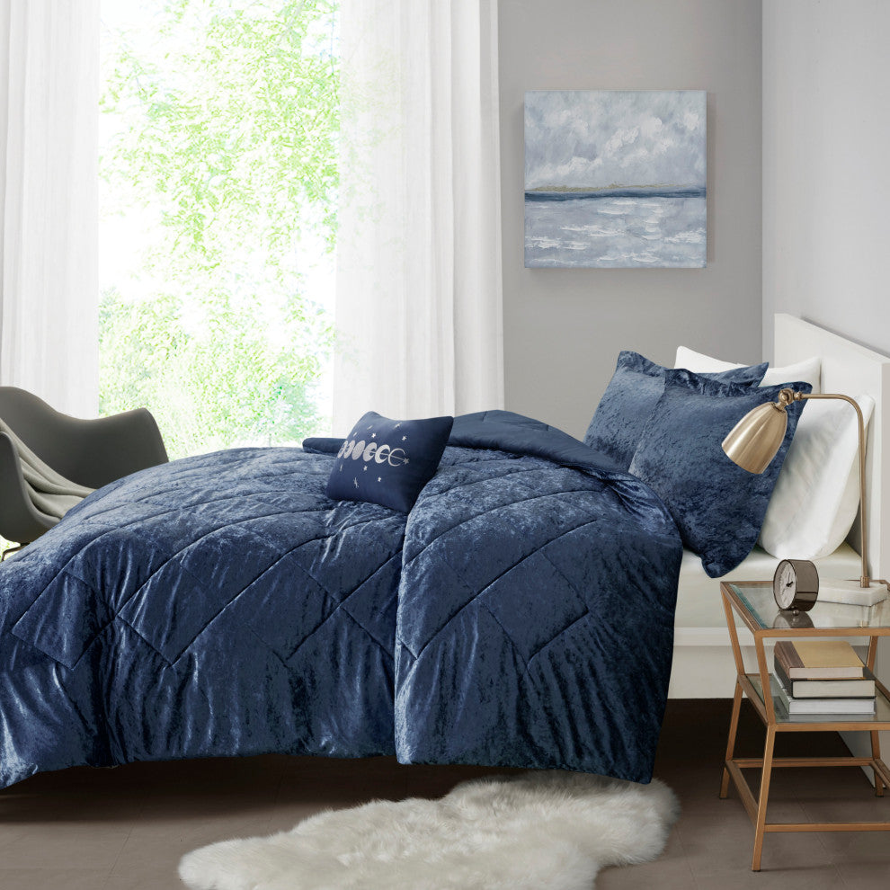 Intelligent Design Felicia Crushed Velvet 4-Piece Comforter Set