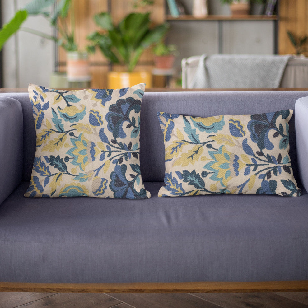 Plutus Blue Mountain Flower Floral Luxury Throw Pillow, 18"x18"