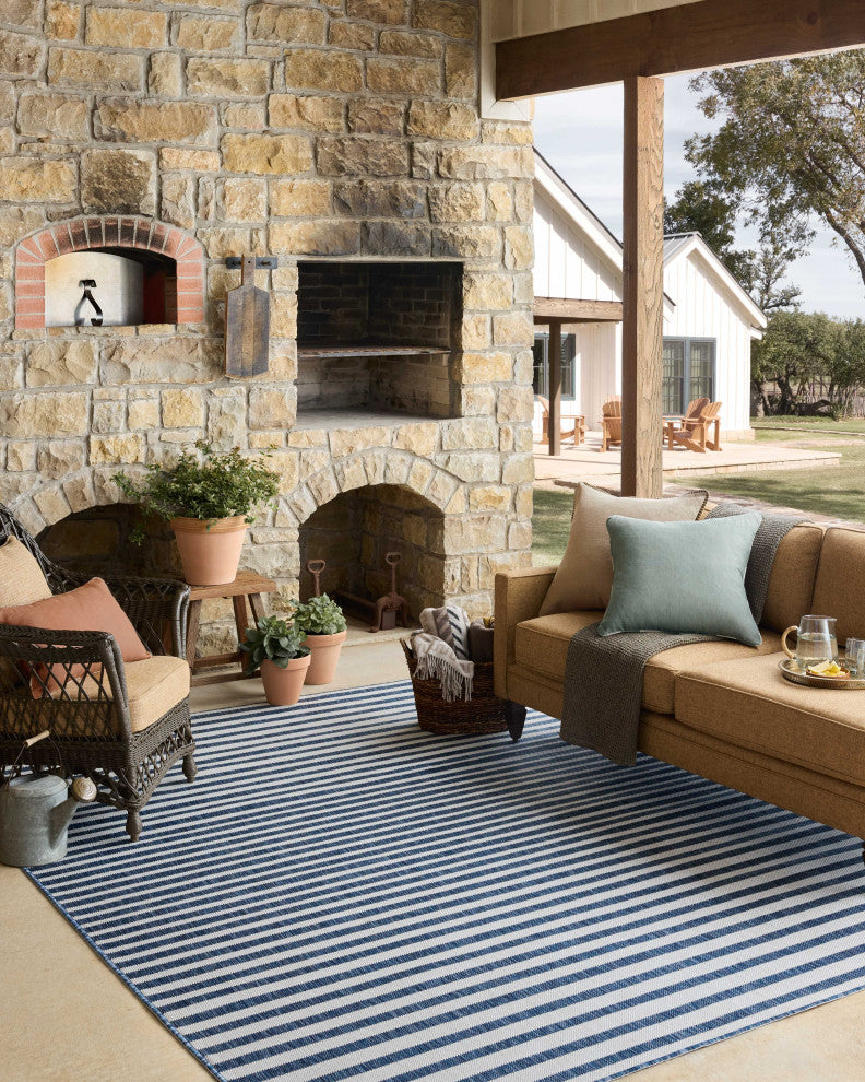 Loloi Easton Denim / Ivory 7'-10" x 10' Area Rug