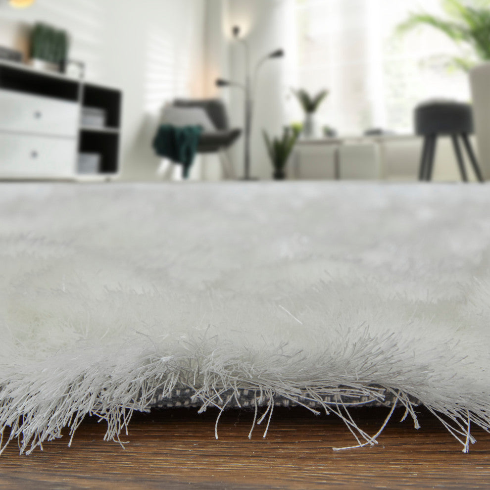 Weave & Wander Melba Plush Shag Rug, White, 2'x3'4"