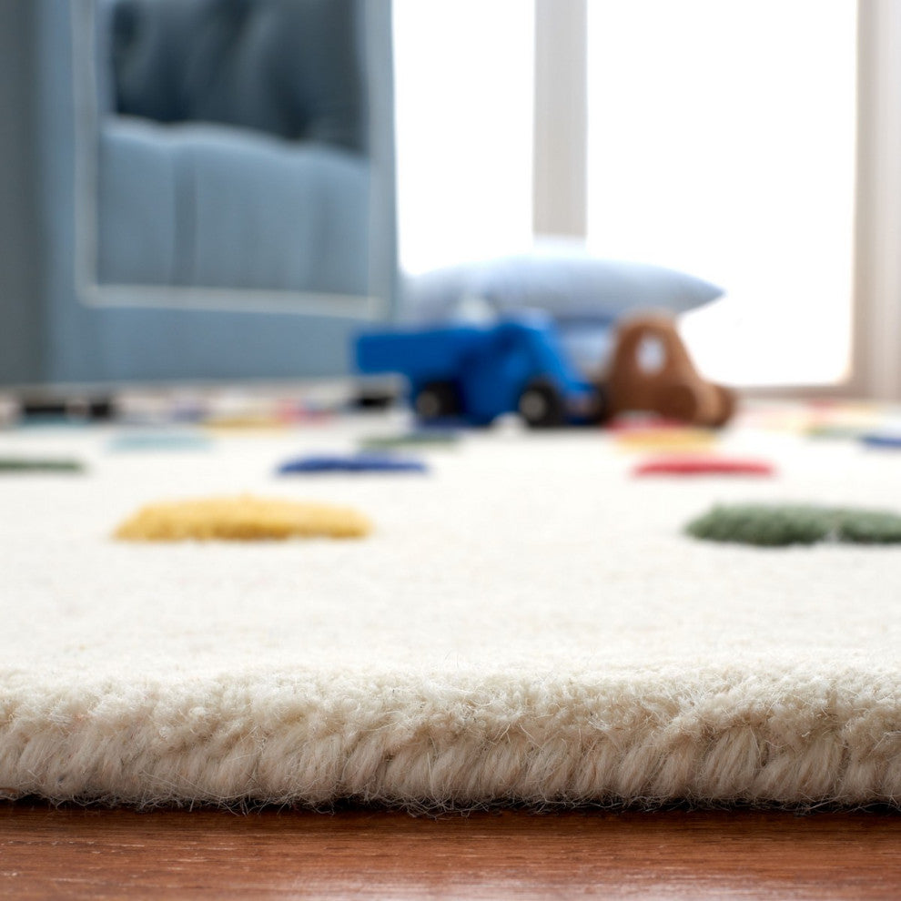 Safavieh Kids Collection, SFK101 Rug, Ivory, 3' Square