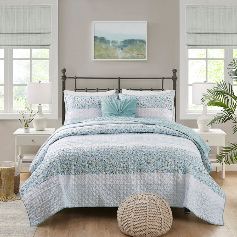 Madison Park Caralie 4 Piece Seersucker Quilt Set With Throw Pillow