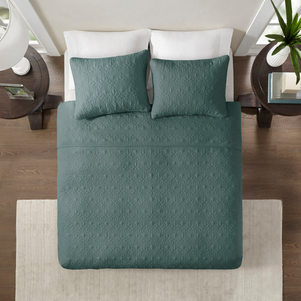 Madison Park Quebec 3 Piece Reversible Quilt Set