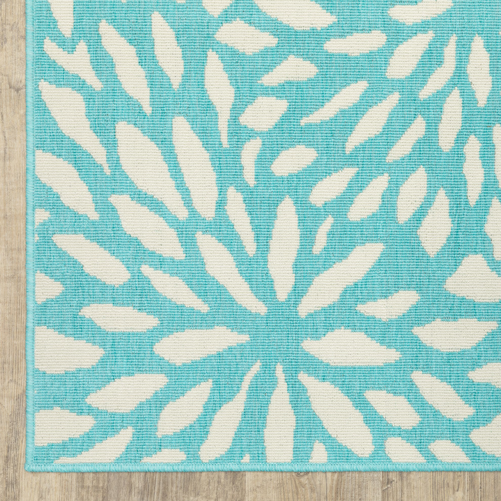 Madelina Floral Blue and Ivory Indoor or Outdoor Area Rug, 7'10"x10'10"