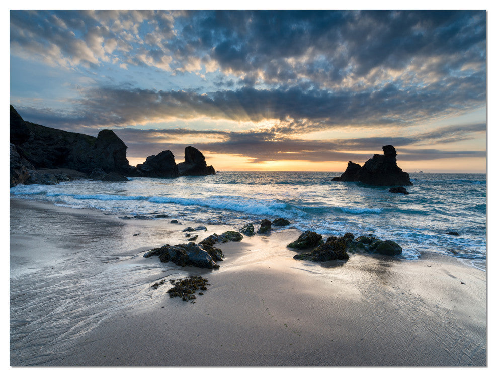 Designart 'Beautiful Porthcothan Bay' Seashore Canvas Art Print, 40"x30"