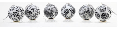 Set of 6 Ornaments BW