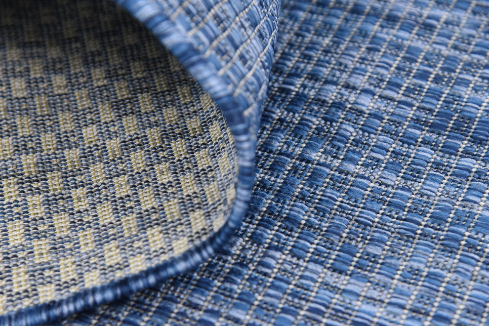 Unique Loom Blue Solid Outdoor 6' 0 x 9' 0 Area Rug
