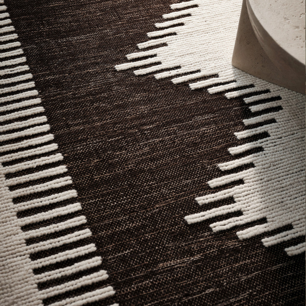 Sante Fe Southwestern Wool Blend Area Rug, Black 8' x 10'