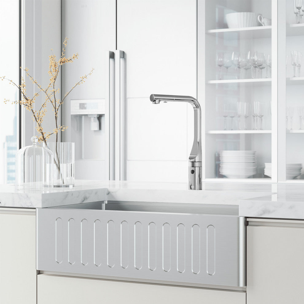 VIGO Jewel 15" H Touchless Pull-Out Sprayer Kitchen Faucet, Chrome