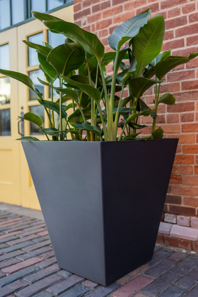 Pro Series Linear Grooved Planter, 30", Black