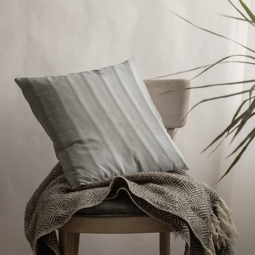 Plutus Off White Soft Snow Faux Fur Luxury Throw Pillow, Off White, 18" x 18"