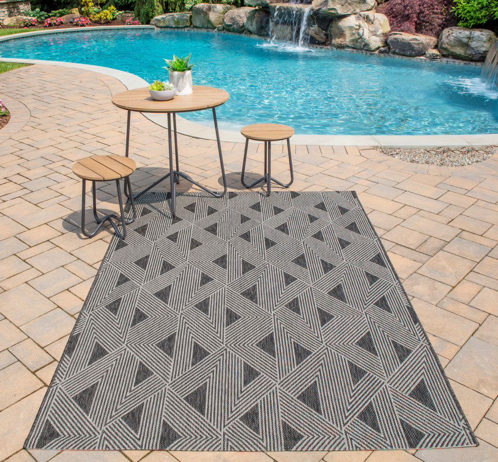 Novogratz by Momeni Villa Como Indoor Outdoor Rug, Charcoal, 3'3"x5'
