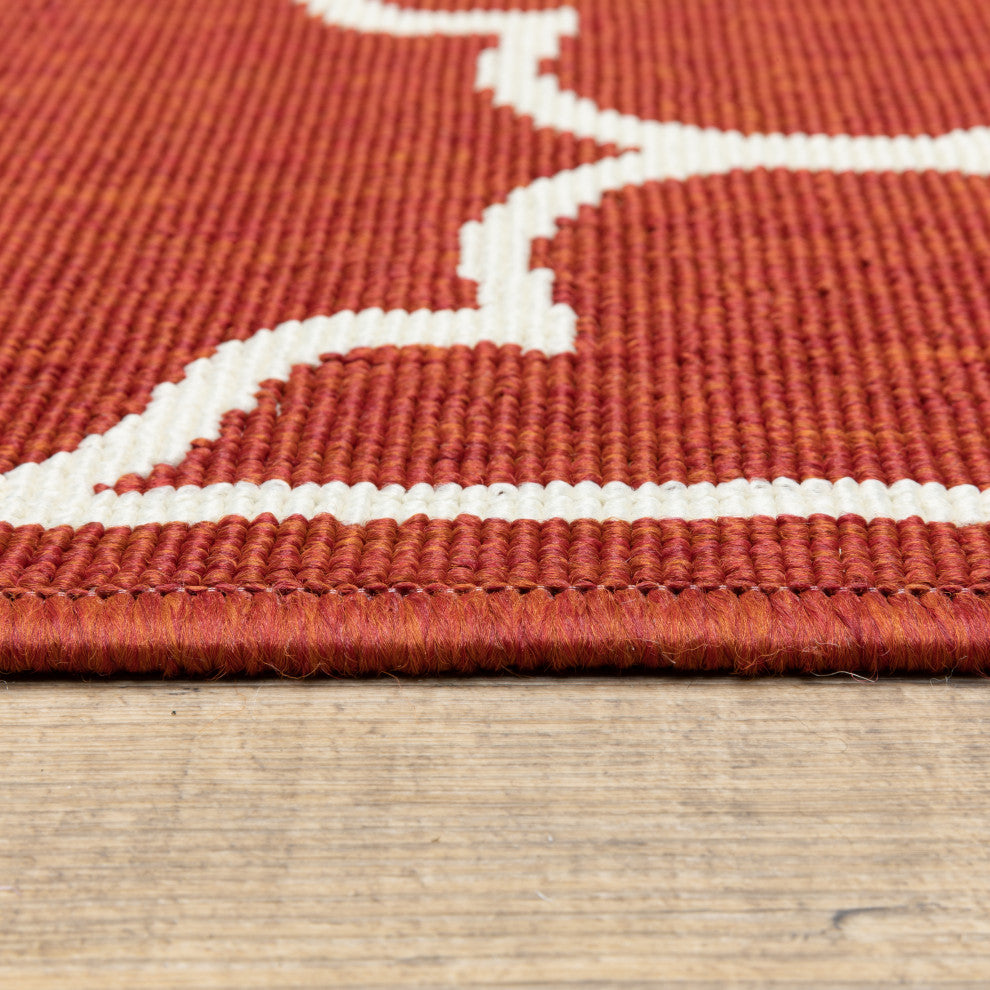 Madelina Lattice Red and Ivory Indoor or Outdoor Area Rug, 7'10" Round