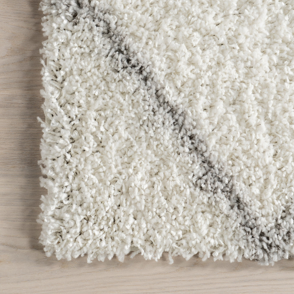 Nuloom Soft and Plush Diamond Trellis Moroccan Lattice Shag Rug, White 5'3"x7'6"