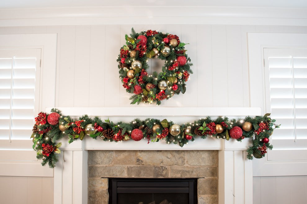 30" Lighted Christmas Wreath Scarlet Hydrangea