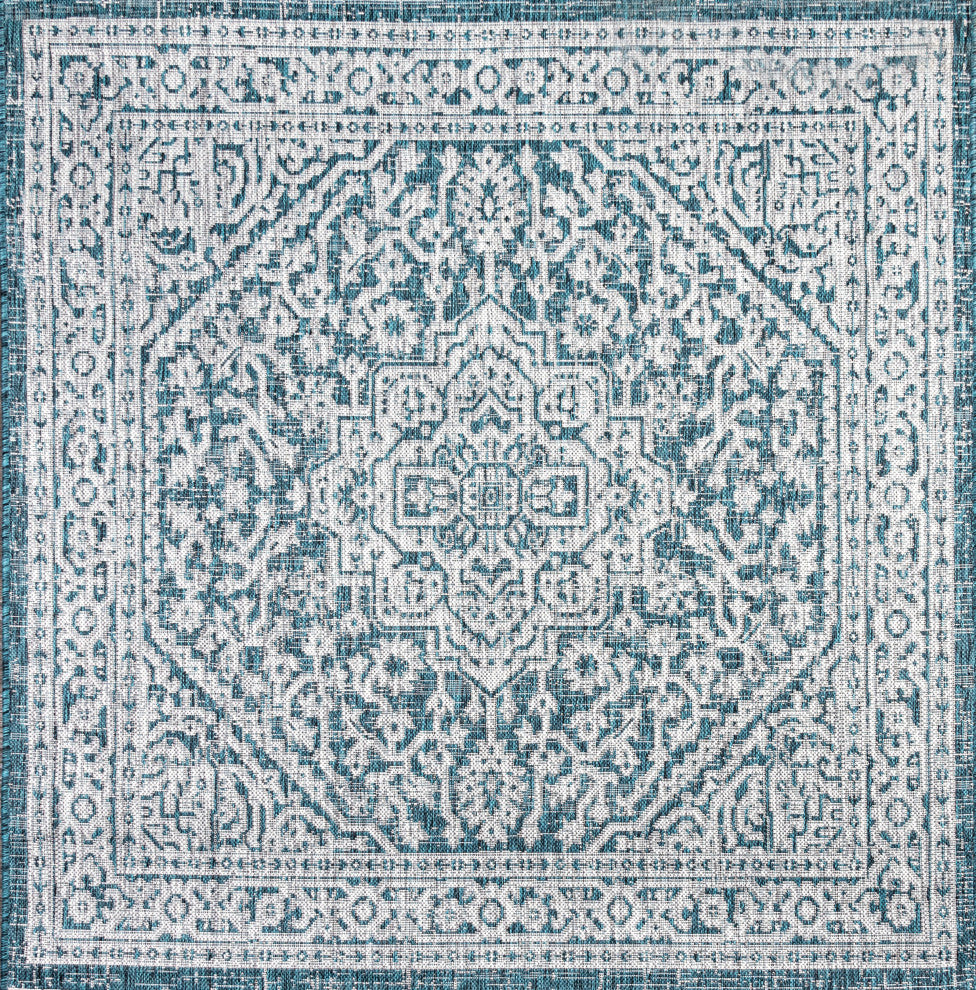 Sinjuri Medallion Textured Weave Indoor/Outdoor Area Rug