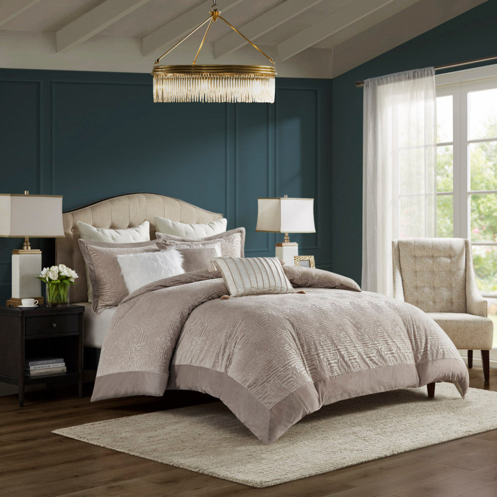 Madison Park Signature Pescal Oversized Velvet Comforter Set