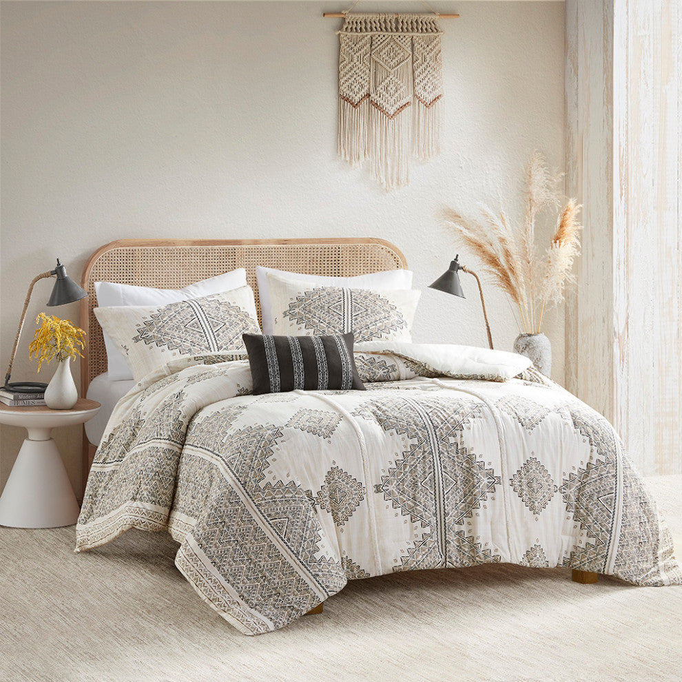 Madison Park Ibiza 4 Piece Printed Comforter Set With Throw Pillow