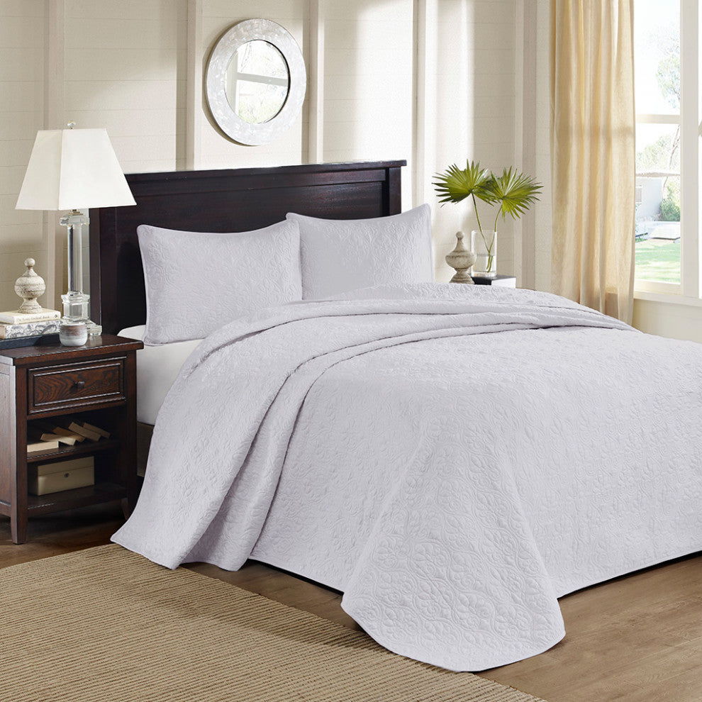 Madison Park Quebec Reversible Bedspread Set, White