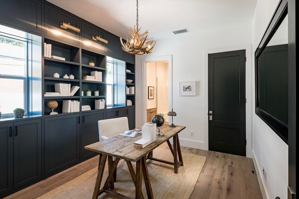 Whitetail Deer 9 Antler Cascade Chandelier