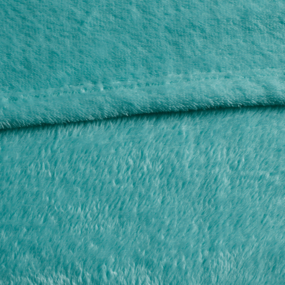 Intelligent Design Solid Microlight Plush Brushed Blanket, King