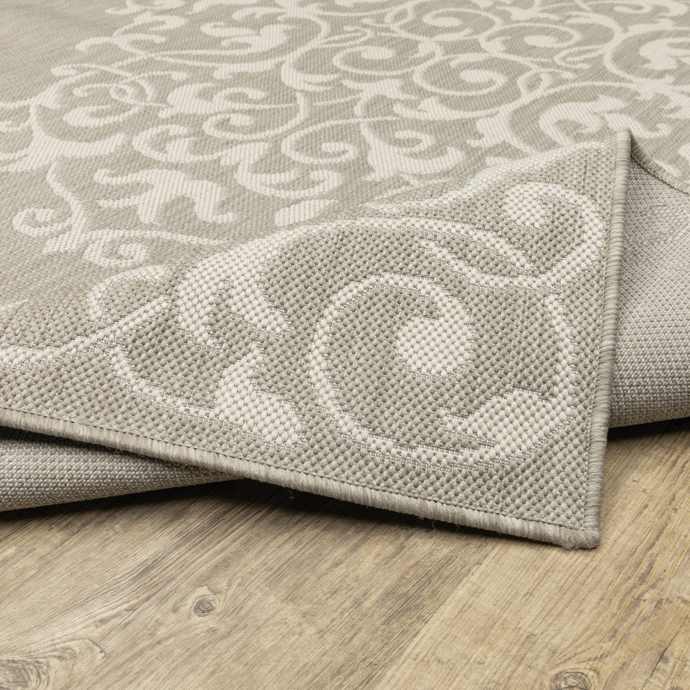 Parlan Floral Medallion Indoor-Outdoor Area Rug, Gray, 5'3"x7'3"