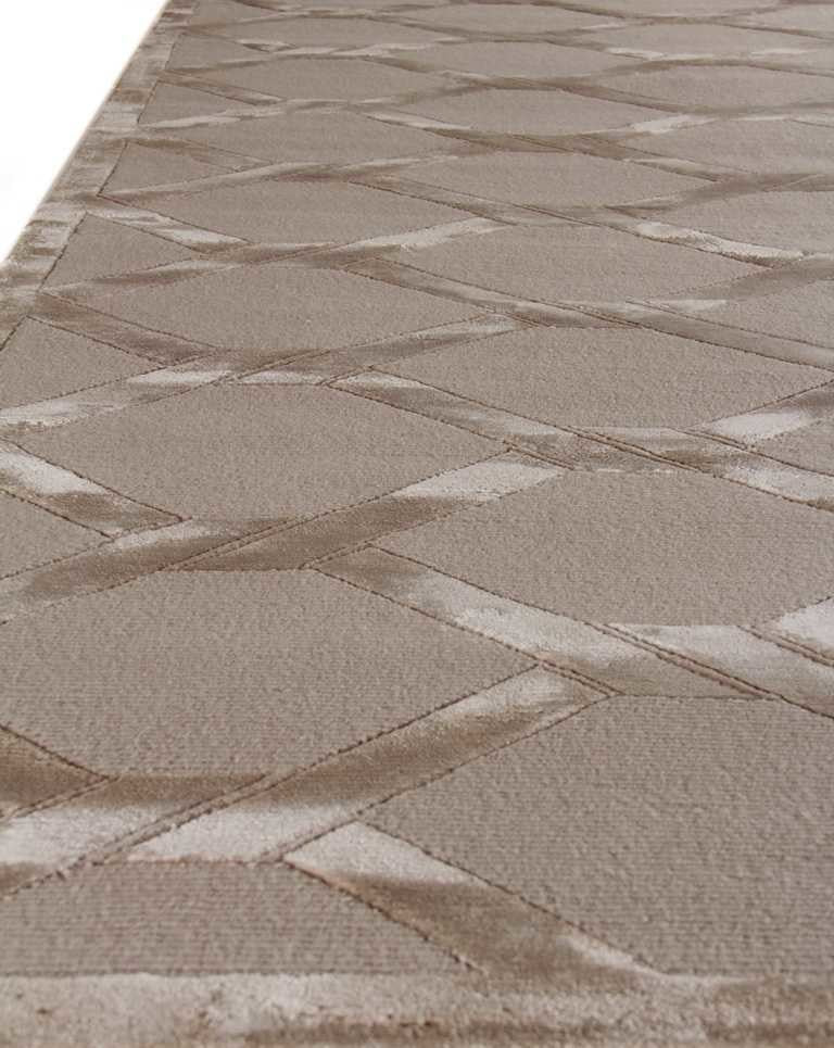 Metro Velvet Hand-Knotted New Zealand Wool and Viscose Beige Area Rug, 6'x9'