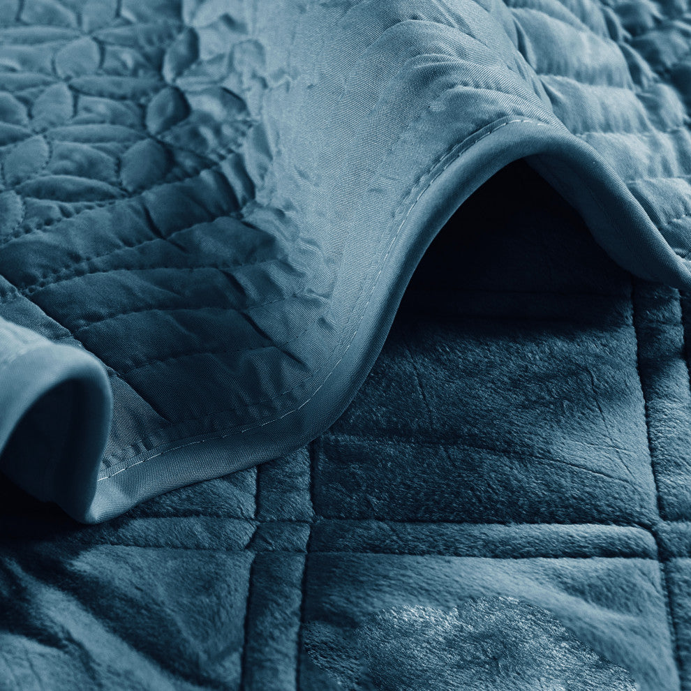 Supersoft Microplush Quilted 4-Piece Bed Spread Set, Blue Sapphire, Queen